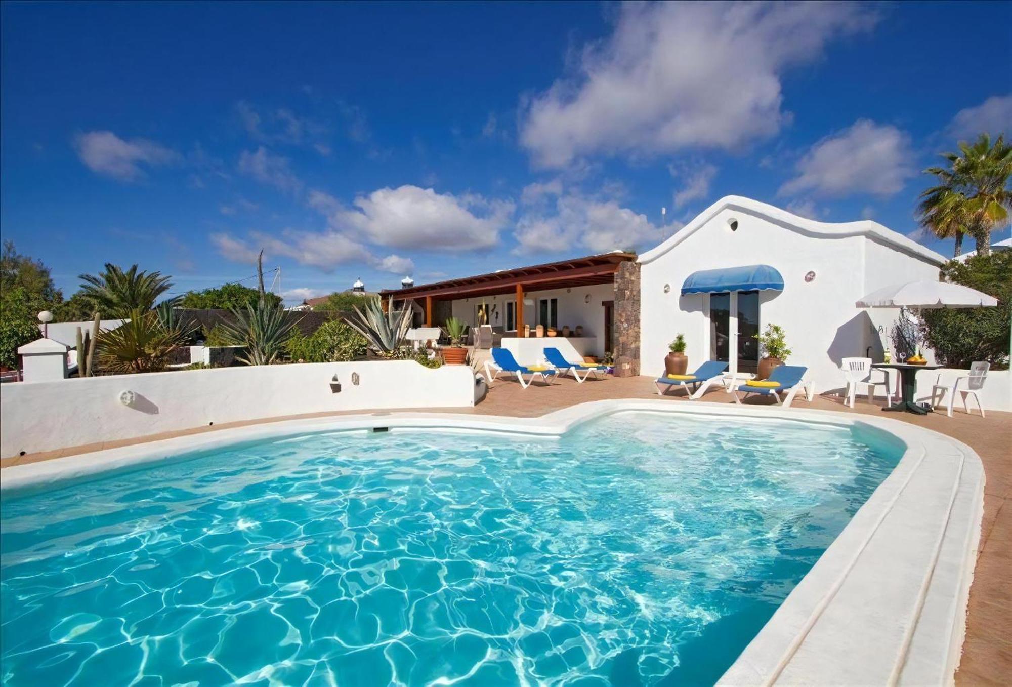 Villa Dos Piedras Puerto Del Carmen Lanzarote *